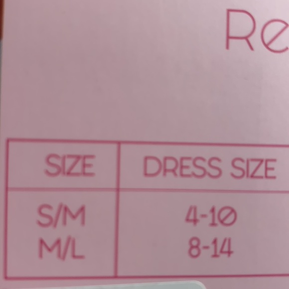 Red sleeping Romper - Picture 12 of 12